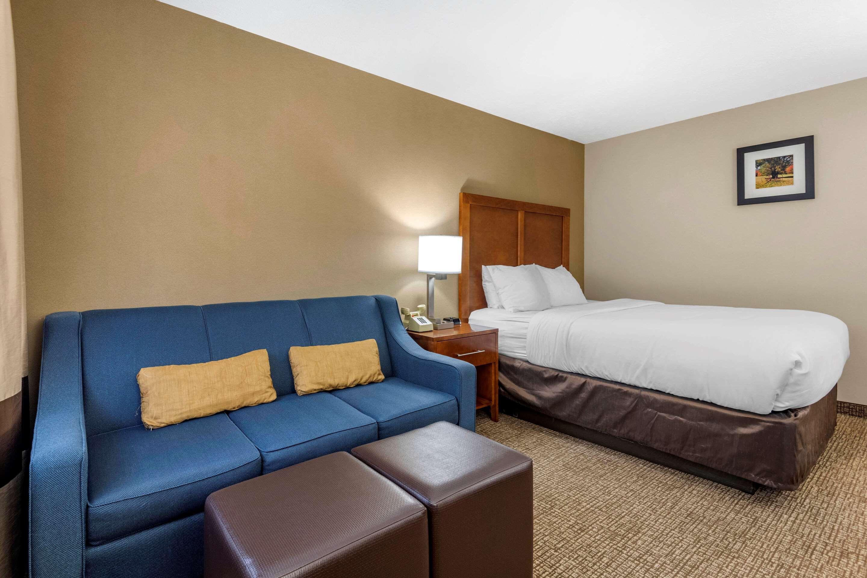 Comfort Inn & Suites Montpelier-Berlin Exterior photo