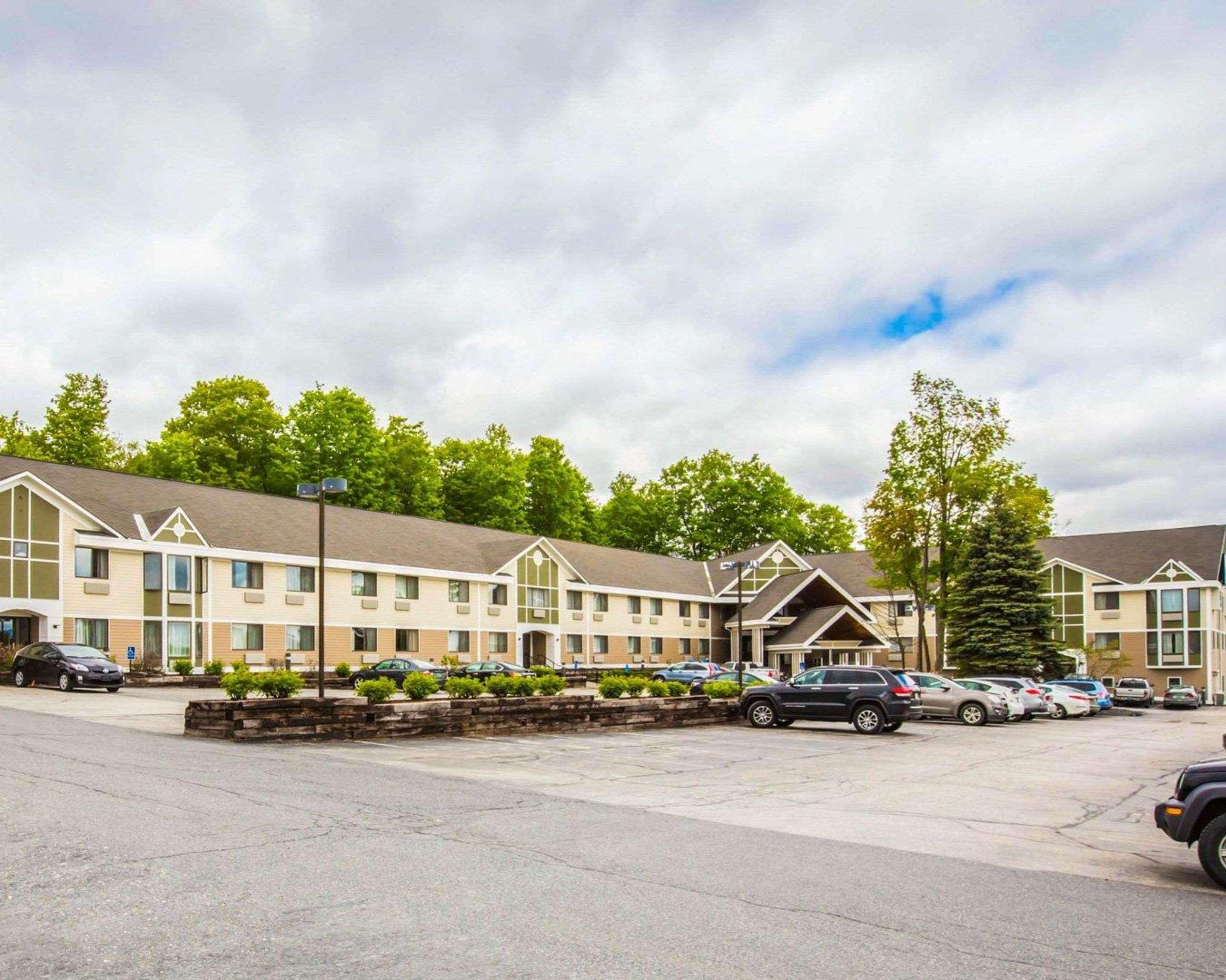 Comfort Inn & Suites Montpelier-Berlin Exterior photo